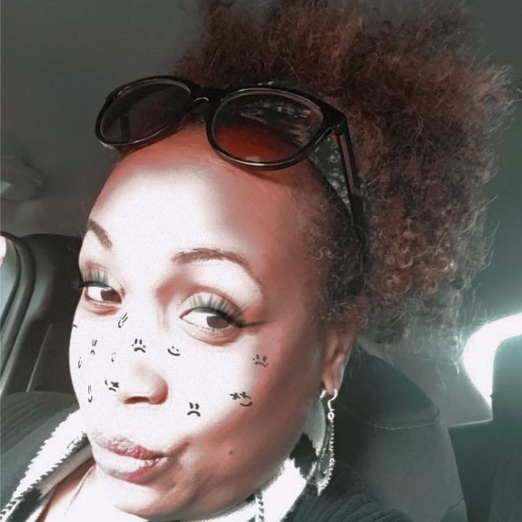 Meet your Posher, Gemlyne - Picture 1 of 1